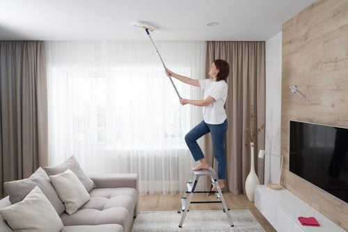 How to Clean Your Living Room in 5 Easy Steps