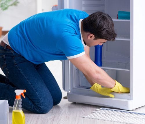 7-Step Fridge Cleaning Guide
