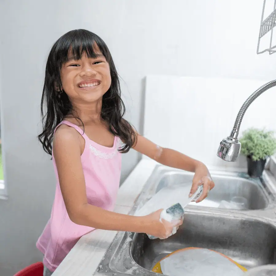 Vinegar Cleaning Hacks for the Bathroom