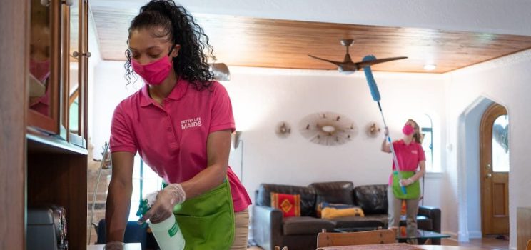 Pregnancy Safety: 5 House Cleaning Products to Avoid and What to Replace Them With