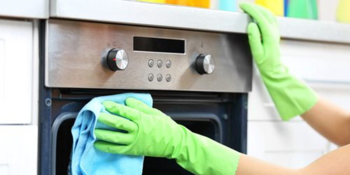 How to Clean an Oven in 5 Steps