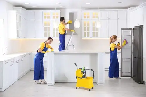 6 Tips for Hiring Move-In Cleaners